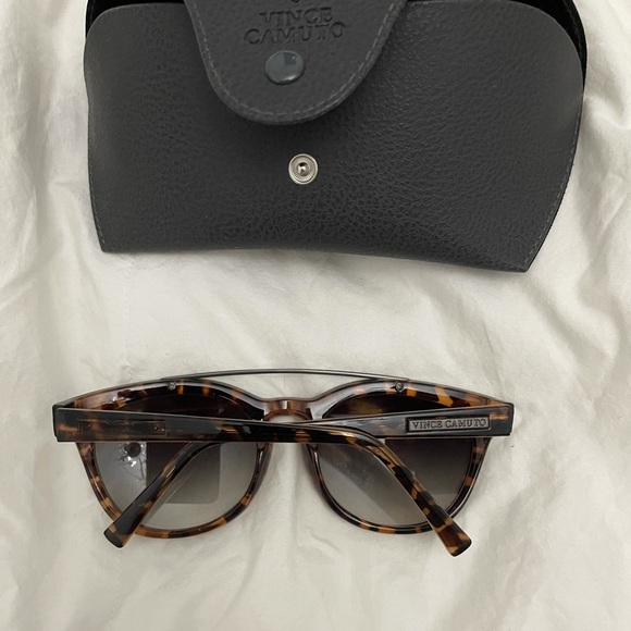 Brand new sunglasses - Picture 2 of 4